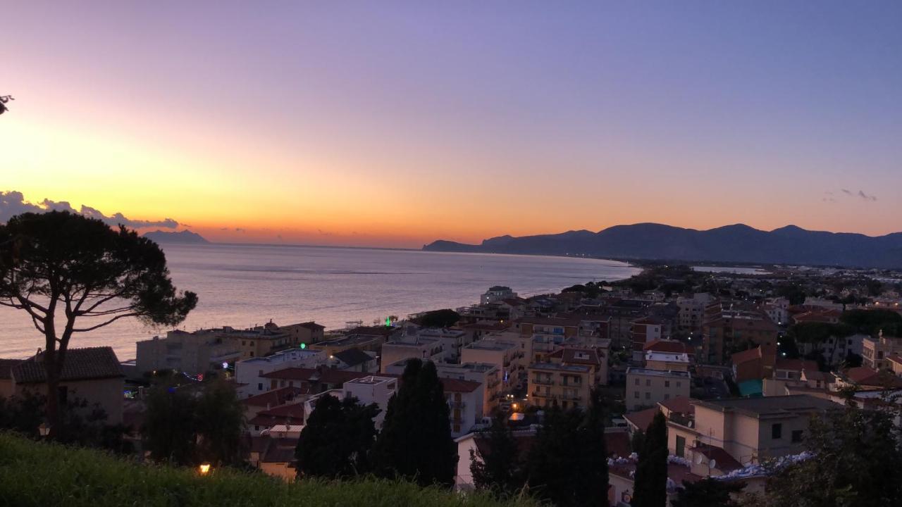 Casa Mediterranea: Appartamento Vista Mare A Soli 200M Dalla Spiaggia สแปร์ลองกา ภายนอก รูปภาพ